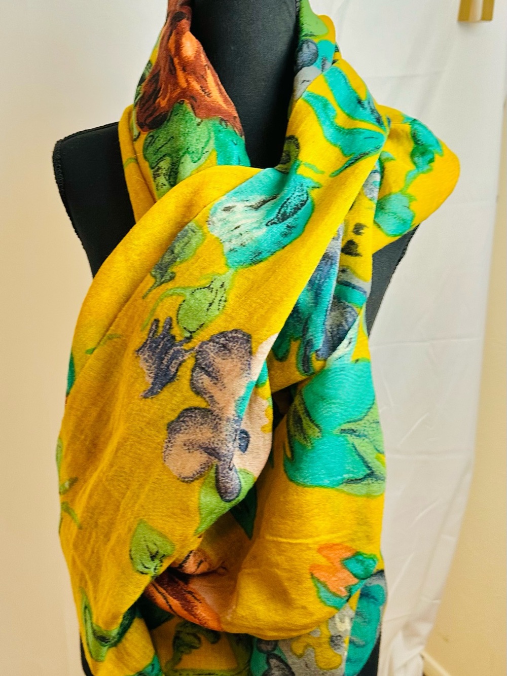 ChicMicky London Yellow Floral Lightweight Women's Scarf